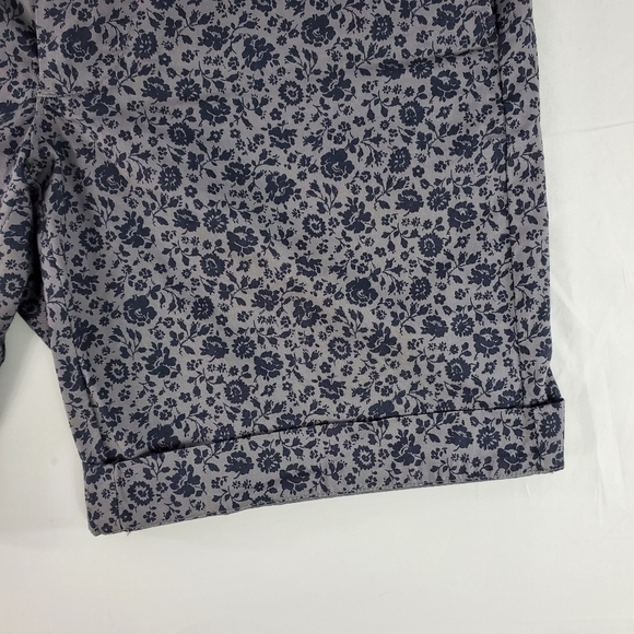 J. CREW Gramercy Unisex floral print shorts - Picture 6 of 6